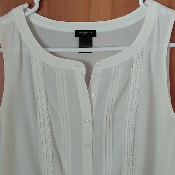Ann Taylor Sleeveless Blouse - Picture 2 of 4